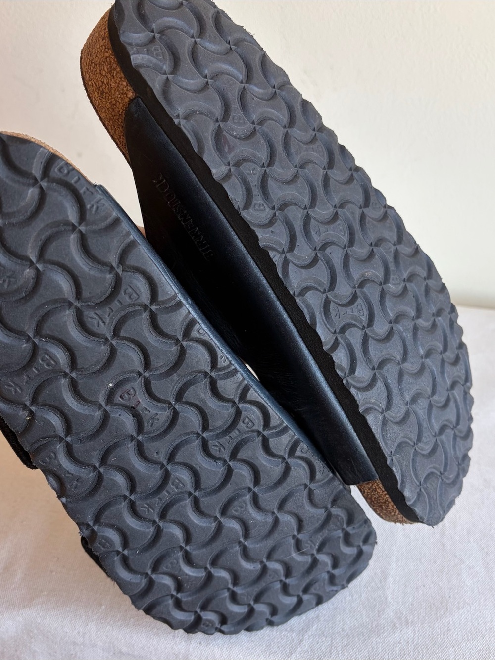 Birkenstock sz 39 Arizona Black Two-Strap Sandals - Picture 7 of 12